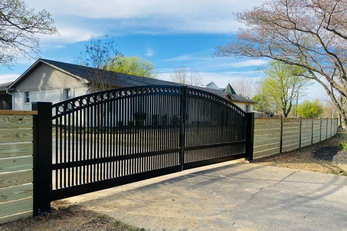 TM Exterior Solutions LLC services in South Guthrie, TN